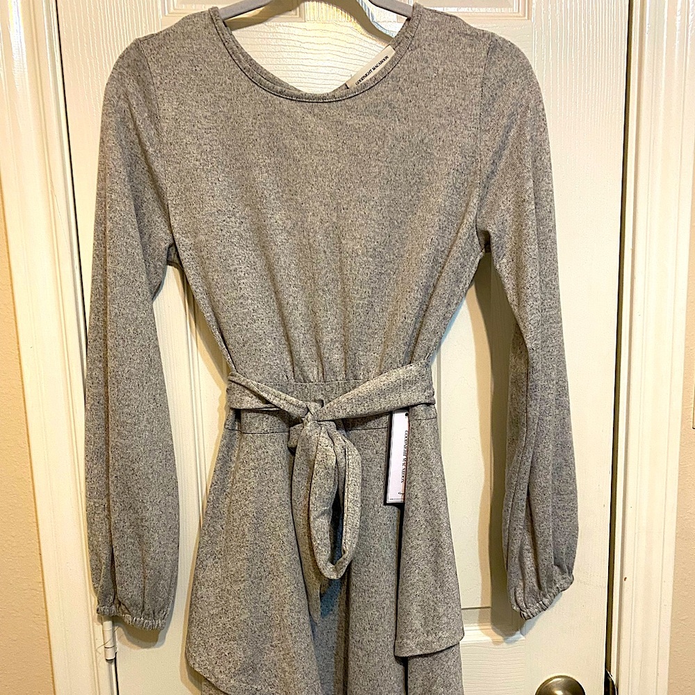 ✨ Goodnight Macaroon dress 👗 with back cut out and matching belt. NWT